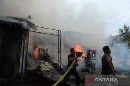 foto-–-kebakaran-toko-dan-rumah-warga-di-aceh-besar-–-antara-news-aceh